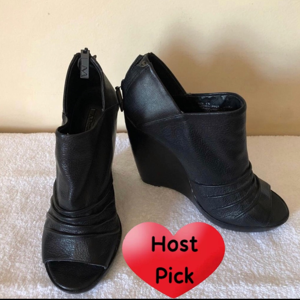 Makito Leather Heeled Booties6.5